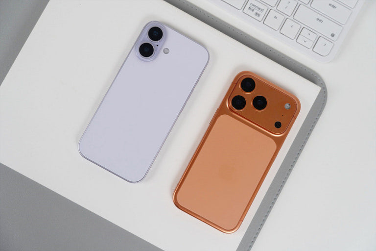 iPhone 17 Pro Max (256GB) Cosmic Orange