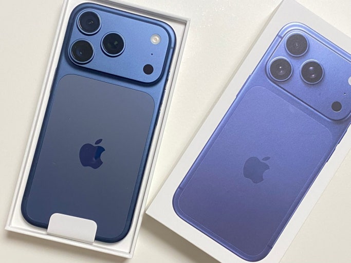 iPhone 17 Pro Max (2TB) Deep Blue